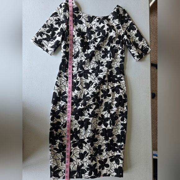 Calvin Klein White And Black Floral Stretchy Sheath Dress Womens Size 8. - Picture 3 of 7